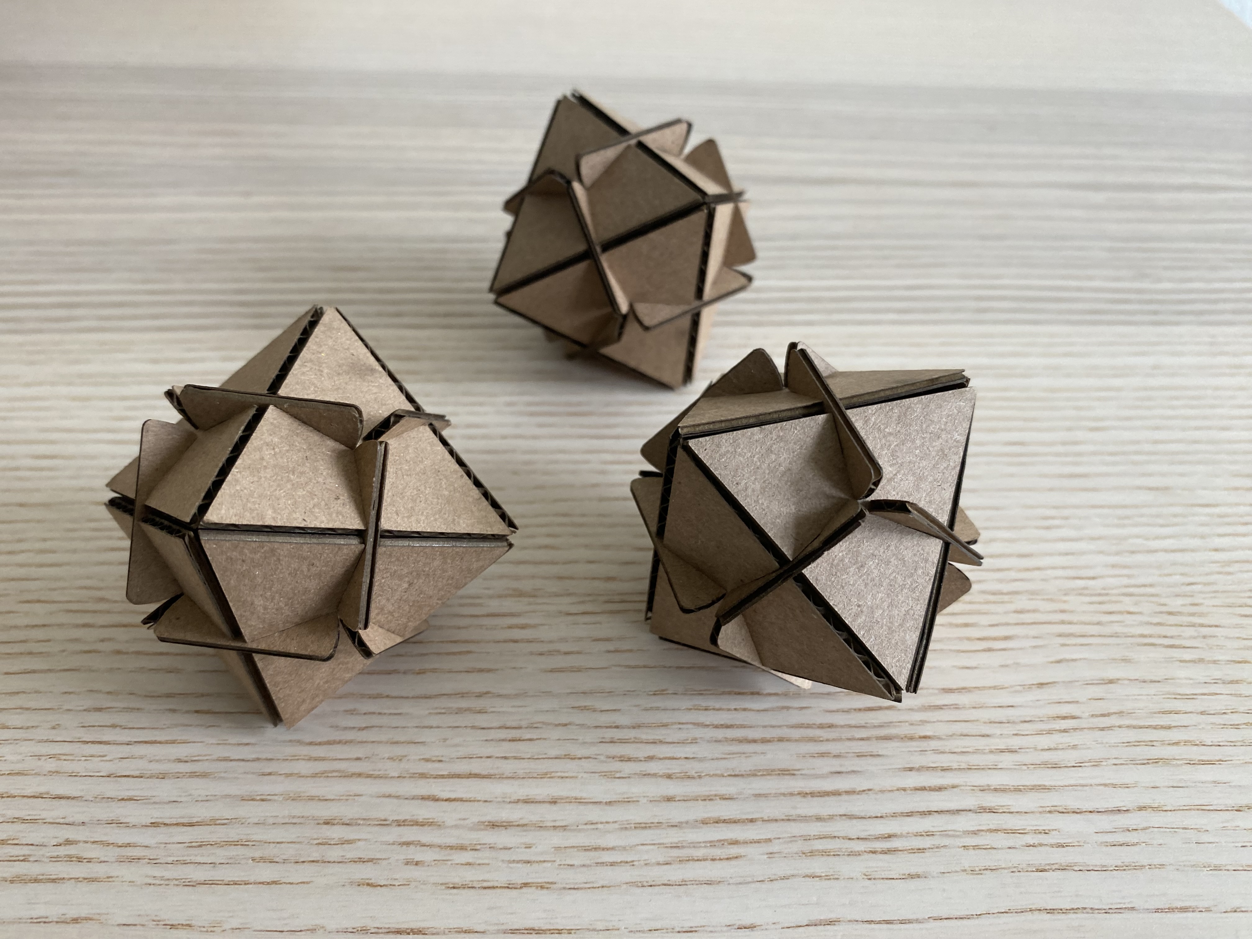 Medium gemometric shape